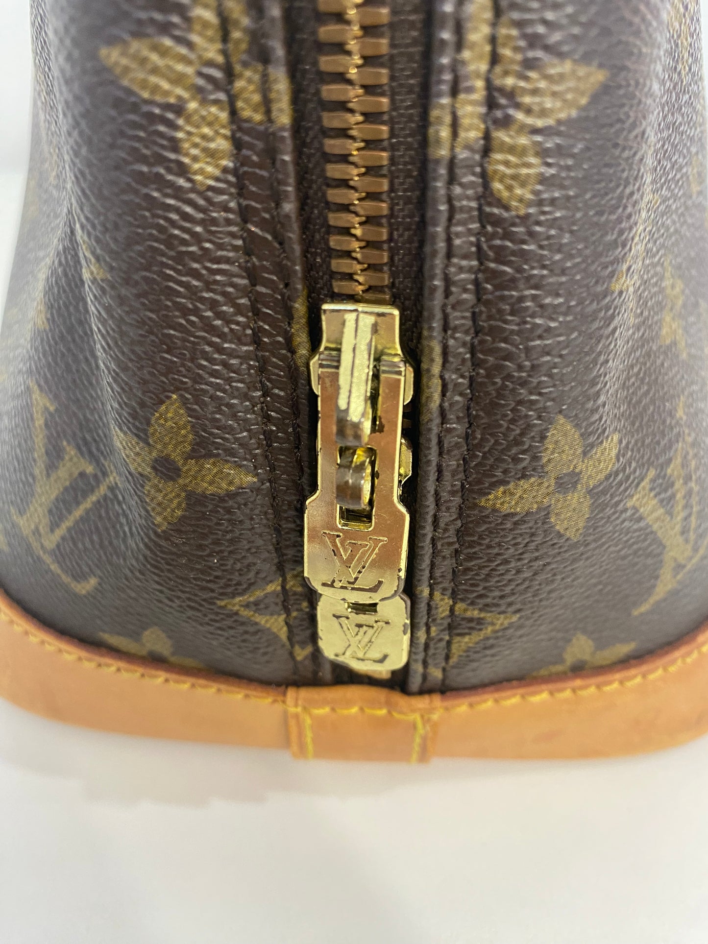 Louis Vuitton Alma PM