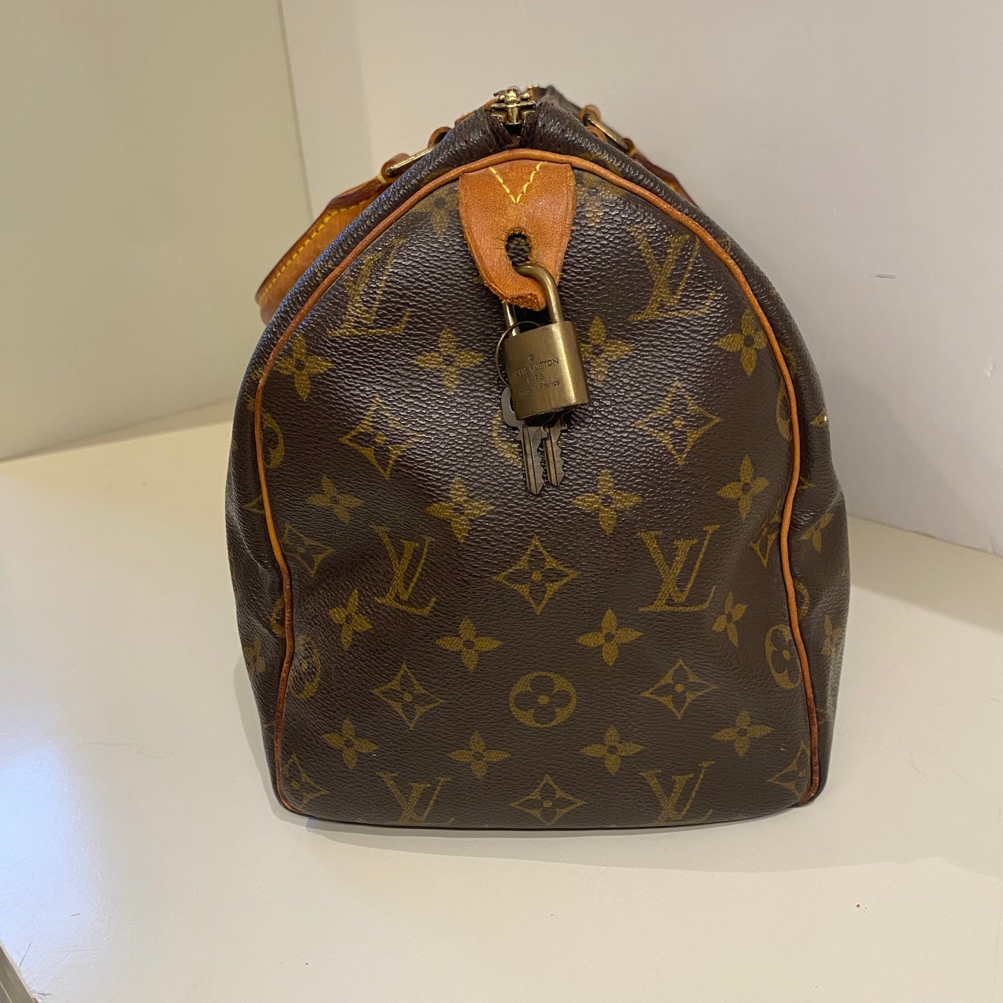 Louis Vuitton Speedy 30
